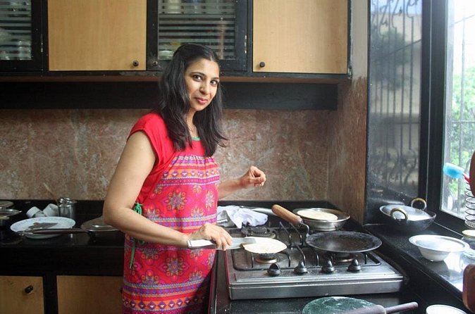 Private Market Tour and Vegetarian Cooking Class in Mumbai - Roti or Paratha: The Technique You’ll Actually Use Again