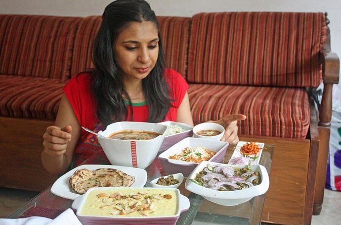 Private Market Tour and Vegetarian Cooking Class in Mumbai - Paneer Makhni and Dal: Learning the Flavor Logic
