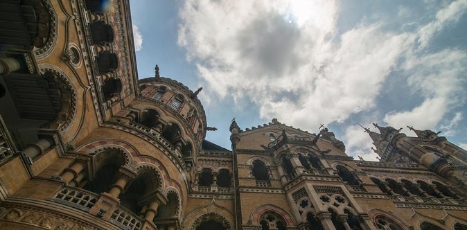 Private Mumbai 25 sights in one tour as recommended by Gigi Hadid - Price and Value: $83.25 for Transport, Guide, and Key Admissions
