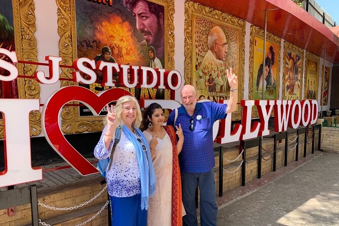 Private Mumbai City Tour and Bollywood Tour Combo with Transport - A full-day Mumbai sampler with Bollywood on deck
