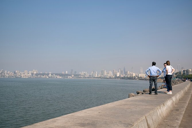 Private Mumbai Sightseeing Tour - Full Day - Haji Ali Mosque: a quiet moment at the end of the causeway
