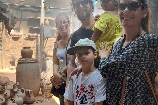 Private Mumbai Sightseeing Tour with Pickup, Car & Guide - Key things you’ll notice right away