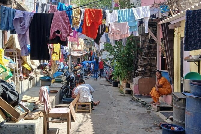 Private Mumbai Sightseeing Tour with Pickup, Car & Guide - Pickup, AC car, and a guide who controls the day