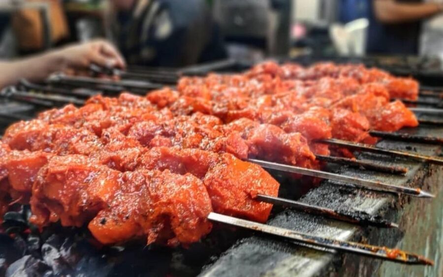 Private Mumbai Street Food Tasting Tour - Your English Guide and the History Thread That Makes It Click