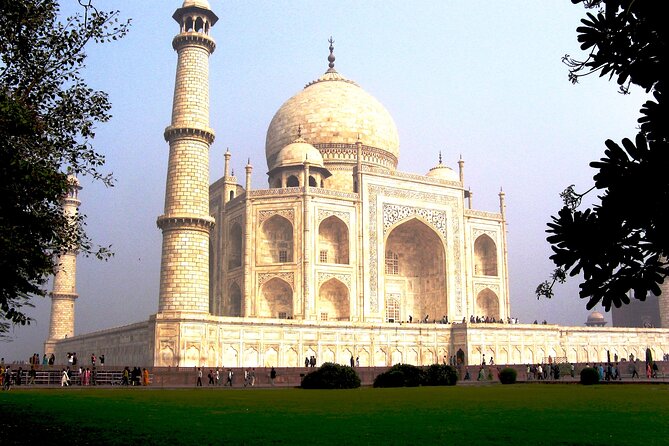Same Day Tour from Mumbai to Taj Mahal and Agra With Flights - Optional handicrafts stop: when you should say yes