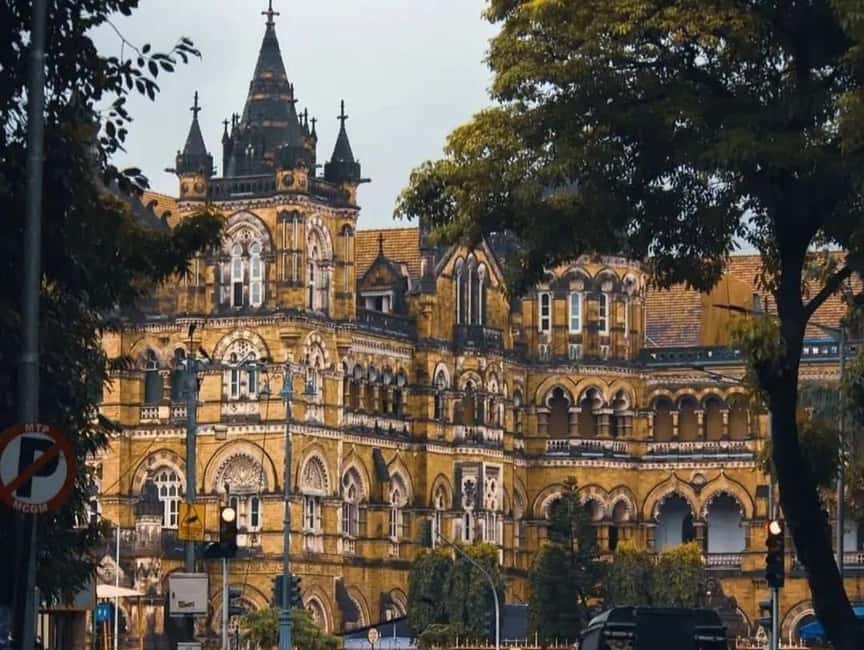 Stories of Mumbai: Heritage Walk with Hidden Tales - Gateway of India to Colaba: the timeline starts on the waterfront