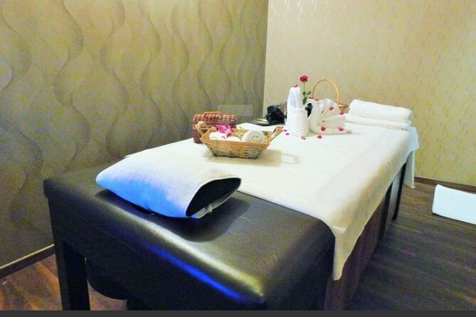 Swedish Massage in Thane with Steam - Swedish massage with steam in Thane West: what you’re actually booking