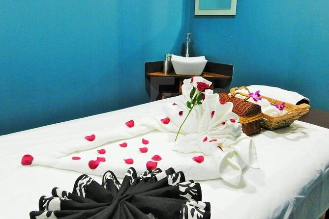 Swedish Massage in Thane with Steam - The steam cabin: included, private, and timed