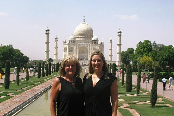 Taj Mahal Day Trip Including Same Day Flights from Mumbai - The Real Game Plan: How This One-Day Route Works