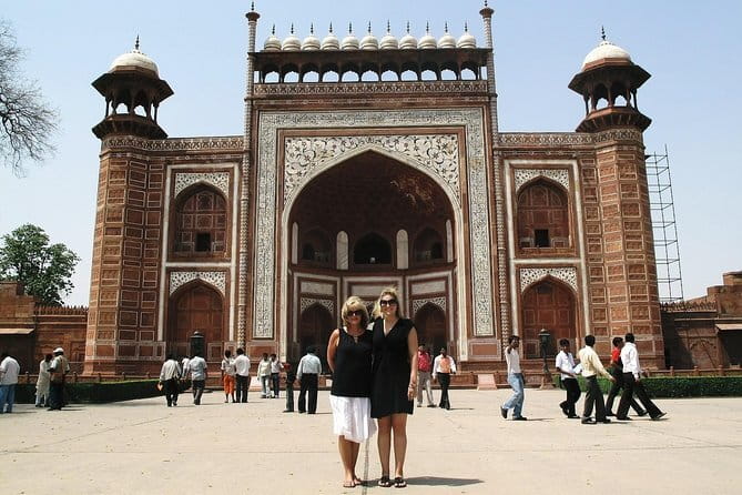 Taj Mahal Day Trip Including Same Day Flights from Mumbai - Taj Mahal Time: What You Get With Admission Included