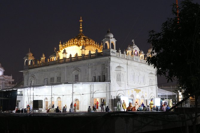Travel 12 days in wonderful Maharashtra - Mumbai’s multi-faith day: from Malabar Hill to Haji Ali