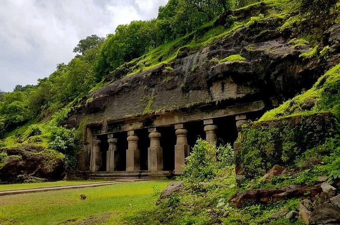 Trip to Elephanta caves from Mumbai - The five Hindu caves and Shaiva sculptures: your main attraction