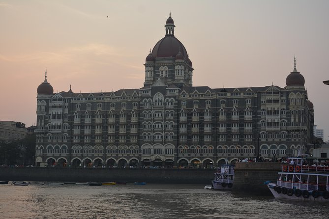 Two Days Mumbai Tour Package : City + Slum + Elephanta + Market - Sea breezes and colonial-era landmarks: Sassoon Dock to Marine Drive