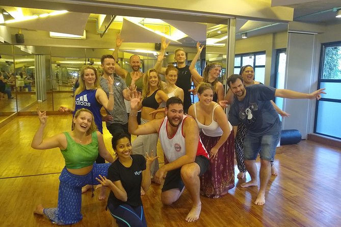 Ultimate Mumbai Full Day: Sights, Bollywood Dance, Lunch & Spices - A first-day Mumbai mix: landmarks, rhythms, and spicy reality