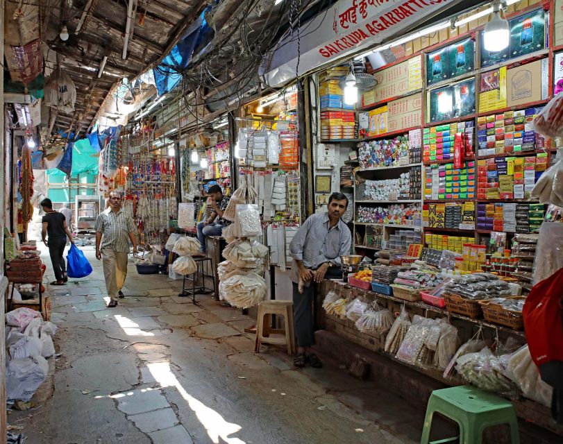 Vibrant Markets of Mumbai (2 Hours Guided Walking Tour) - Mangaldas Market since 1893: silk, cloth, and tailoring culture